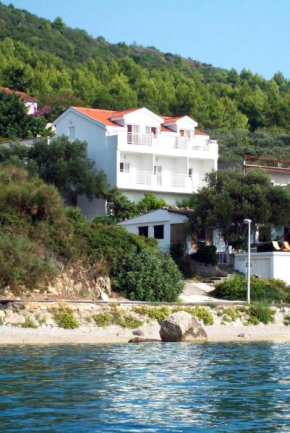 Apartments by the sea Zaostrog, Makarska - 2816